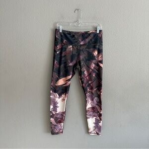 Manduka Camo Leaf Print Leggings Large
